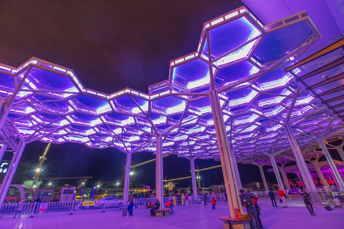 918博天堂-贵港高铁站广场ETFE膜结构雨棚